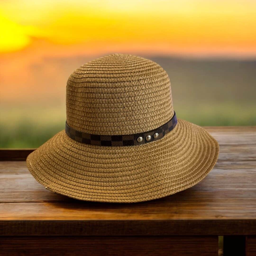 כובע קש מגניב בצבע קאמל